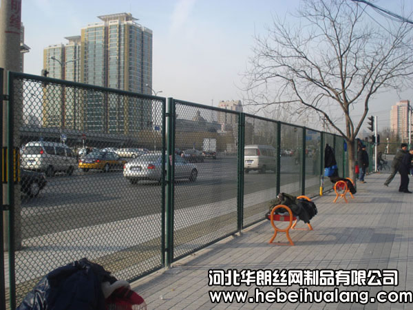 公路护栏网
