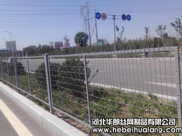 公路护栏网